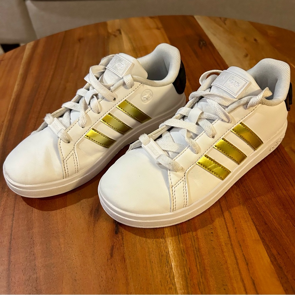 Little Kids Adidas limited edition Star Wars Sneakers